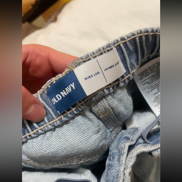 Old Navy Toddler Wide Leg Jeans - Picture 4 of 4